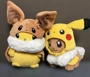 이브이의 판초 피카츄 / 피카츄의 판초를 입은 이브이 봉제 인형