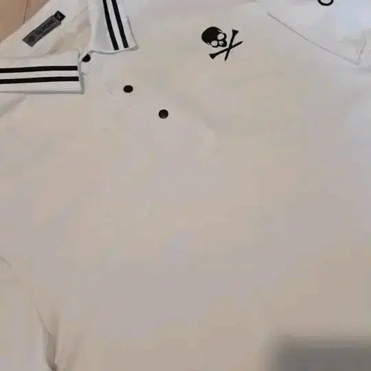 G/FORE Skull Short Sleeve Polo Shirt White 105 #지포어 on Bunjang Global Site.