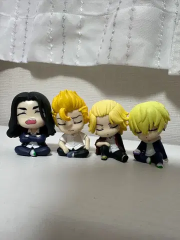 어깨 쿵 피규어 도쿄 리벤저스 4종 세트