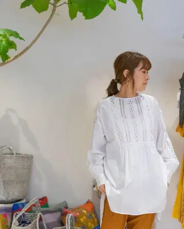 누키테파 새상품급 컷워크 레이스 롱 블라우스 자수 튜닉 화이트 인도 면