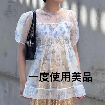 POPPY 토와 드 주이 시스루 드레스