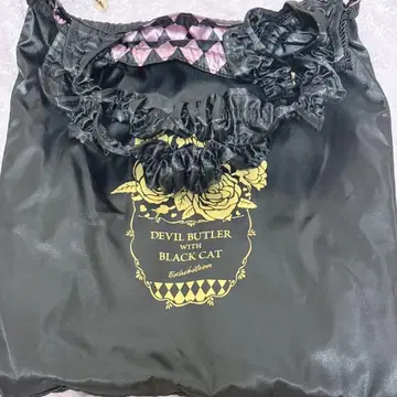 악마 집사와 검은 고양이전 아쿠네코 리버서블 프릴 백 블랙