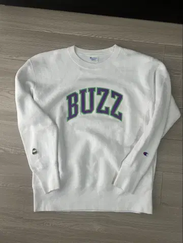 Champion BUZZ 로고 맨투맨