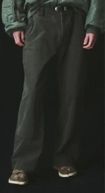 Children of the discordance 더블니 페인터 팬츠