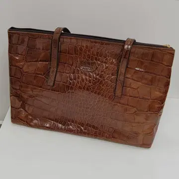 발리 BALLY 악어 엠보싱 가죽 토트백 브라운