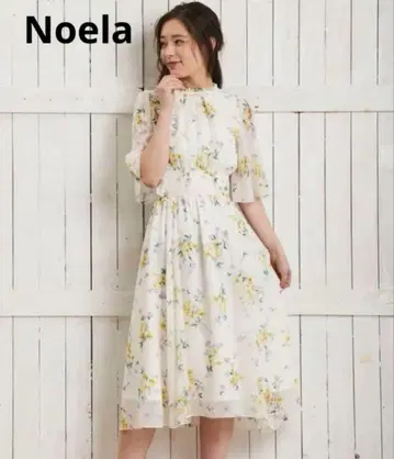 노엘라 델피니움 부케 패턴 원피스