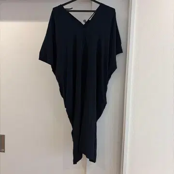 PALAIN PEPORE 네이비 V넥 원피스