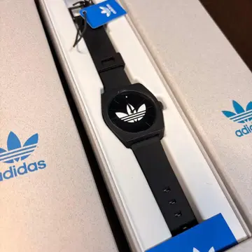 adidas 블랙 아날로그 손목시계