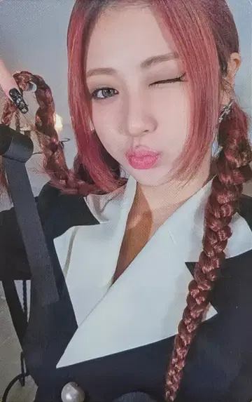 LE SSERAFIM 솔로 자켓반 YUNJIN CRAZY 일본반