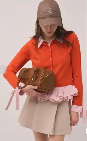 스나이델 셔츠 도킹 헴 볼륨 니트 풀오버