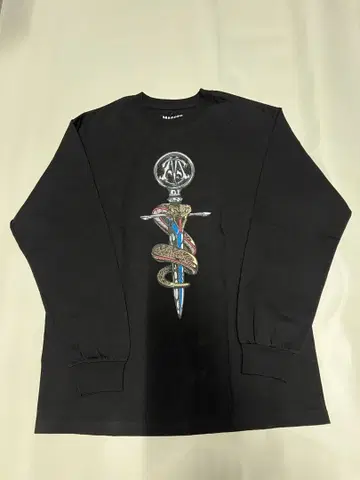 MASSES 마시스 T셔츠