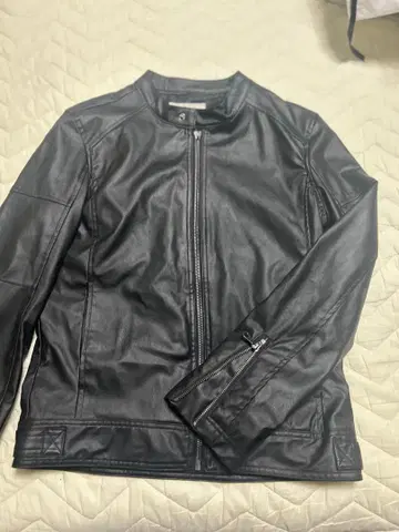 블랙 가죽 자켓 라이더스