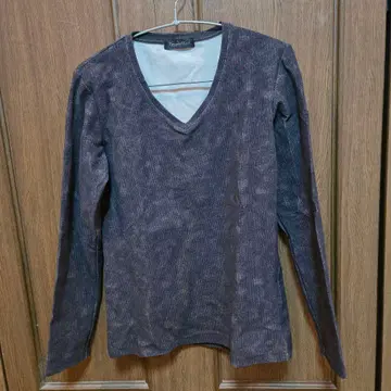 Tornado Mart. 다크 그레이 V넥 긴팔 티셔츠