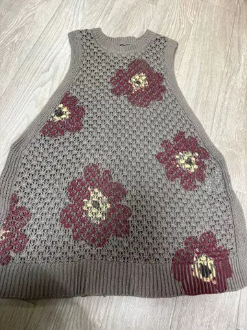 Ample 꽃무늬 니트 베스트 야마다야 플라워 니트