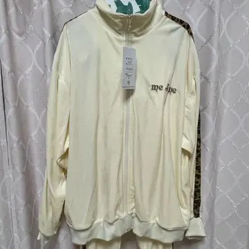 [새상품] me jane 셋업 레오파드 무늬 벨로아 L