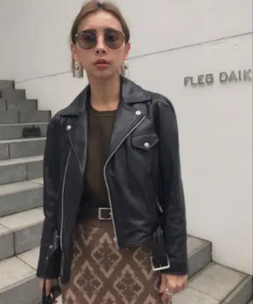 [ 새상품급 ] AMERI 라이더 자켓 [ S ]