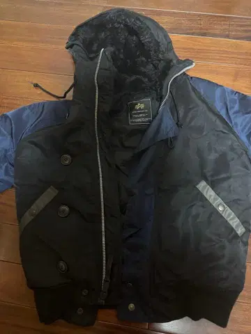 알파 인더스트리즈 자켓 N-2B 알파인더스트리