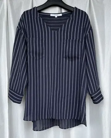 UNTITLED (언타이틀) 네이비 스트라이프 풀오버 7부 소매