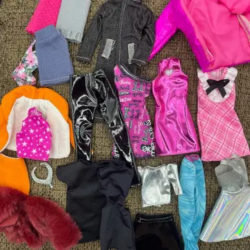 바비 아웃핏 의류 일괄