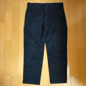 유니클로 치노 팬츠 8분 길이