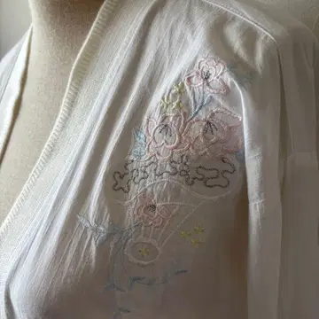 빈티지 꽃무늬 자수 가디건 셔츠 면 화이트 골드 버튼 멋스러운 화이트