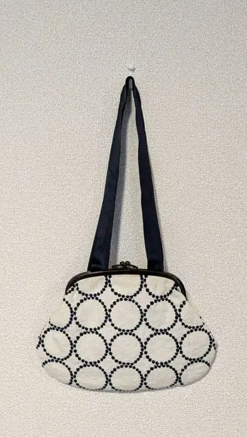 미나 페르호넨 카들 백 탬버린 린넨