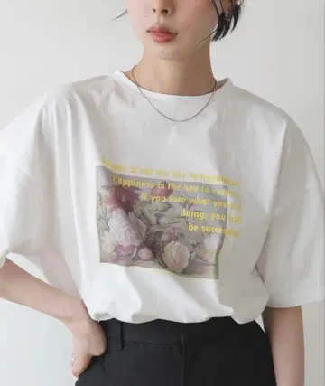 LIAN 플라워 사진 로고 T셔츠