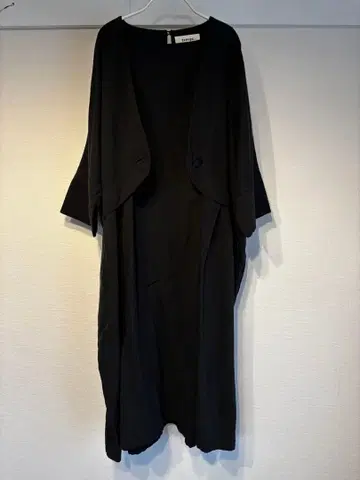 tumugu 츠무구 블랙 원피스