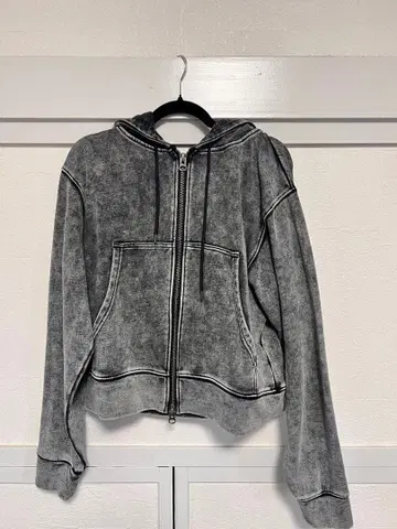 welise 코튼 케미컬 오버다이 맨투맨 컴팩트 숏 후드티