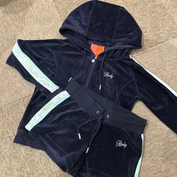 새상품급 Rady 레이디 셋업 네이비 후드 부착 셋업