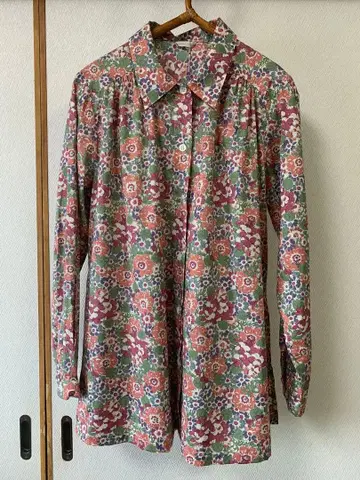 가격 인하! 호비라 호비레 새상품 리버티 플라워 프린트 긴팔 셔츠