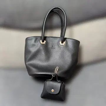 미사용 블랙 가죽 백 더블 핸들