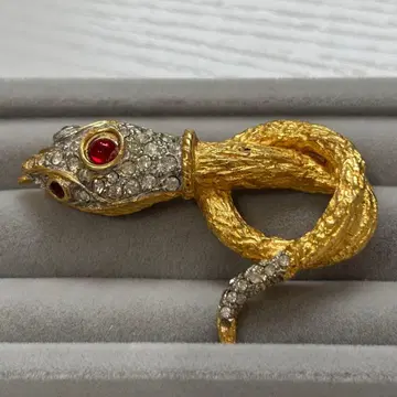 뱀 디자인 골드 컬러 브로치 유품 정리 0410-13