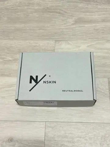 N/ BASIC ULTRA LIGHT SHORT SLEEVE CREW