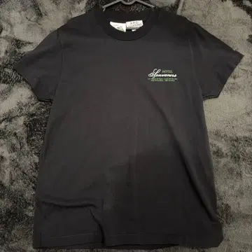 A.P.C. x JJJJound HOTEL SOUVENIRS TEE