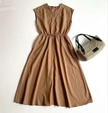 세탁 가능한 밴야드 스톰 허리 리본 V넥 원피스 리오셀 1