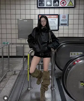 KHAKIPOINT 하이넥 레더 재킷