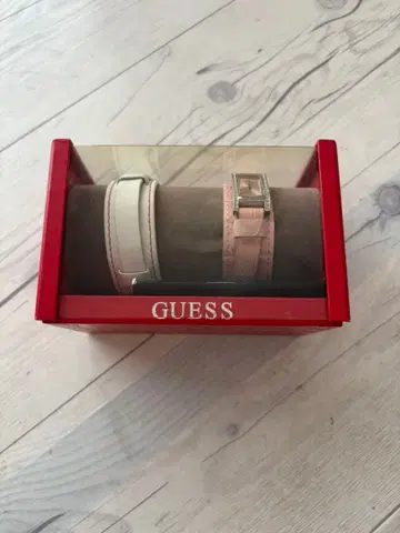 GUESS 여성용 손목시계 여분 벨트 포함