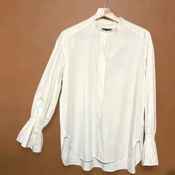 martinique 플레어 소매 화이트 긴팔 셔츠 밴드 카라