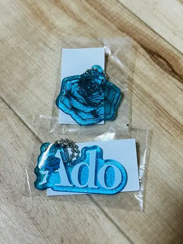 [ 미개봉 새상품 ] Ado 모나리자의 옆모습 가챠 키링 A B