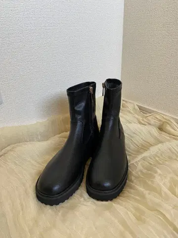 르 탈론 블랙 숏부츠 22.5cm