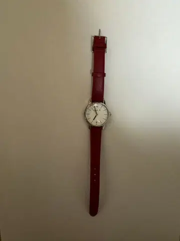 애니에스 베이 가죽 벨트 손목시계