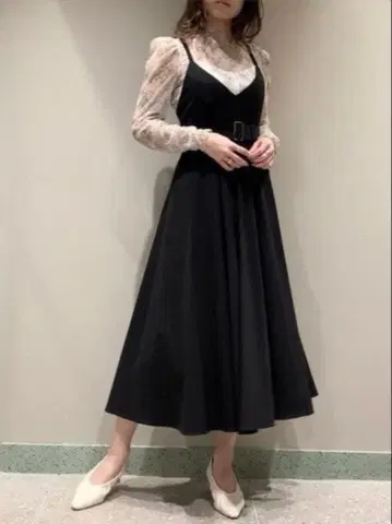 SNIDEL 플레어 볼륨 점프수트