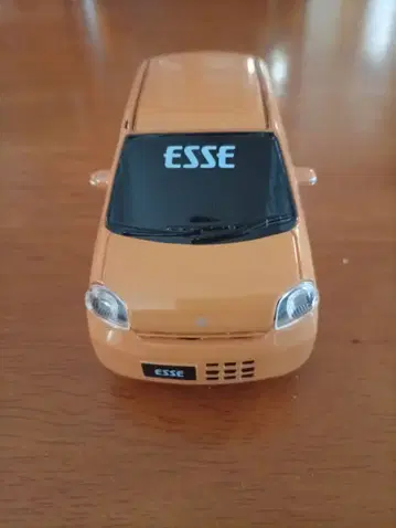 다이하츠 에쎄 ESSE 풀백카 오렌지 [후진시키면 저절로 움직입니다!]