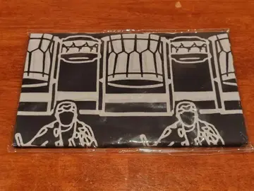 미개봉 북동 수건 짙은 남색 바탕 흰 선 그림