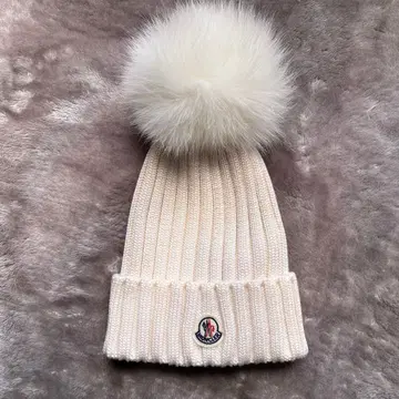 MONCLER 아이보리 퍼 포함 니트 모자 화이트
