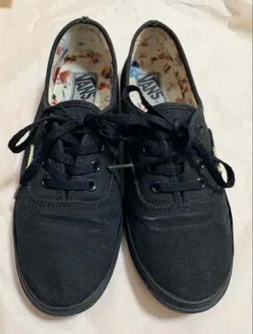 [ VANS ] Authentic 디즈니 콜라보 23.5