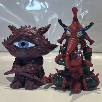 괴수 기다림 울트라맨 시리즈 히폴리 외계인 & 간 Q