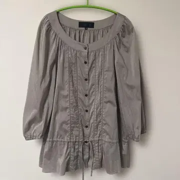 [미착용 새상품] UNTITLED 그레이 셔츠