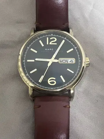 MARC BY MARC JACOBS 시계